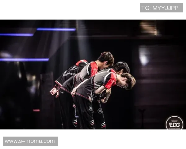 赛后复盘分析：WE与FPX对决中的战术意识与团队协作探讨