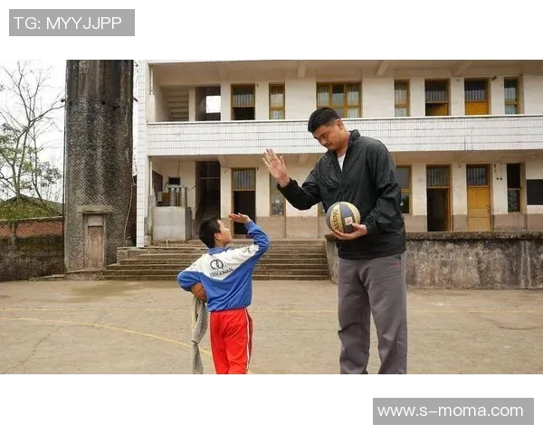 部队小姚明的篮球梦想与军旅生活的完美结合